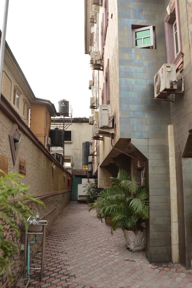 Marblebrand Hotel 35/42