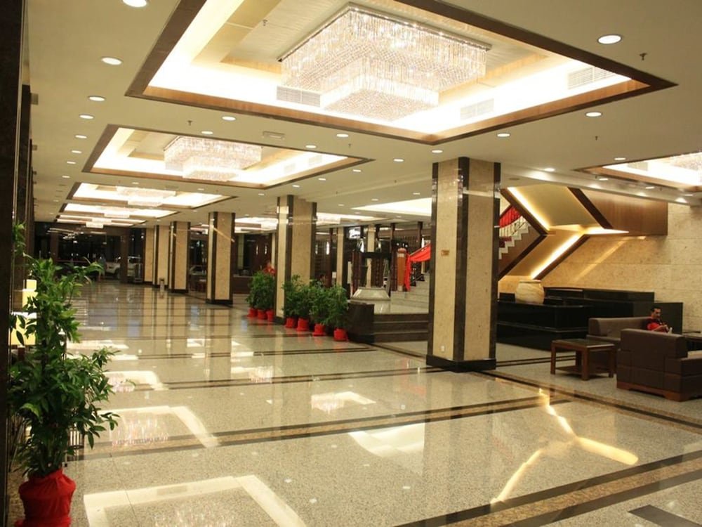 Imperial Palace Hotel 7/52