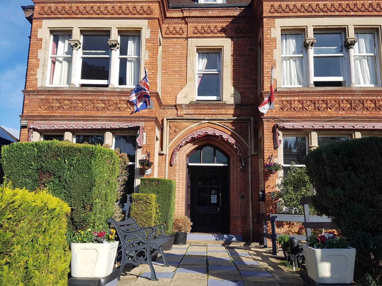 The Lismore Hotel 3/24