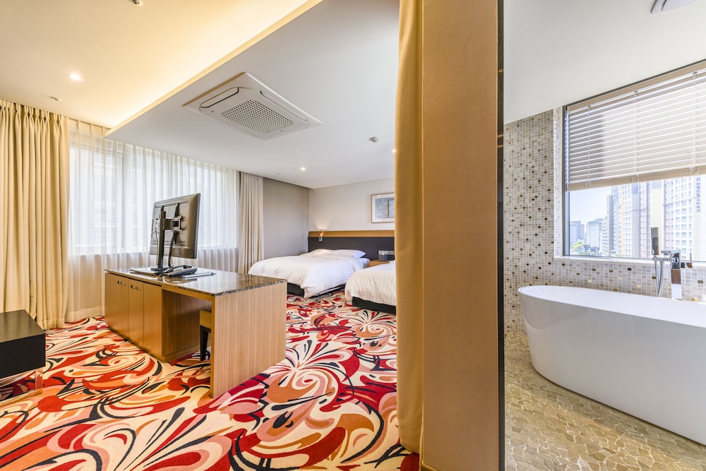 Shin Shin Hotel Jeju Airport (ex Hotel Kenny Story Premium Jeju Yeondong) 9/61