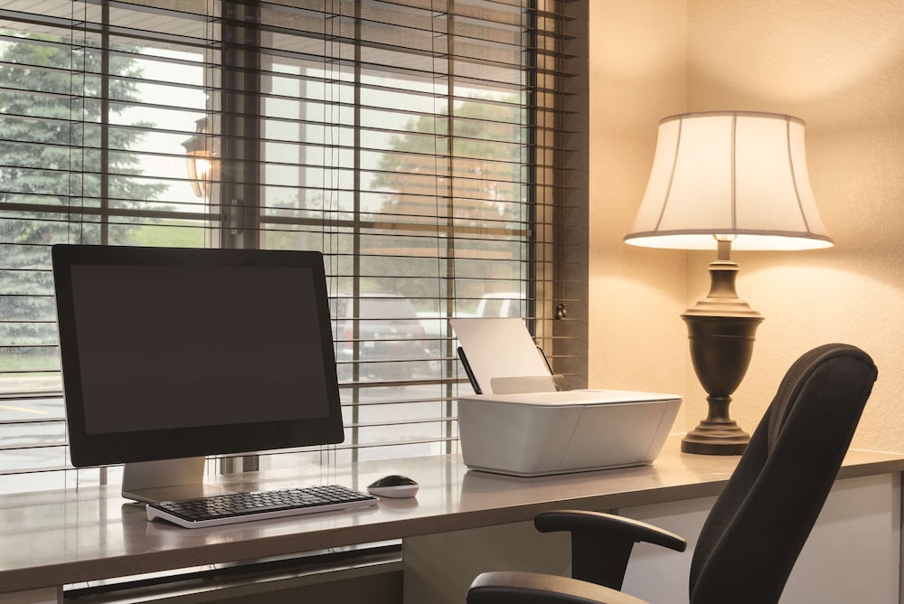 Country Inn Suites By Radisson West Bend Wi 37/58