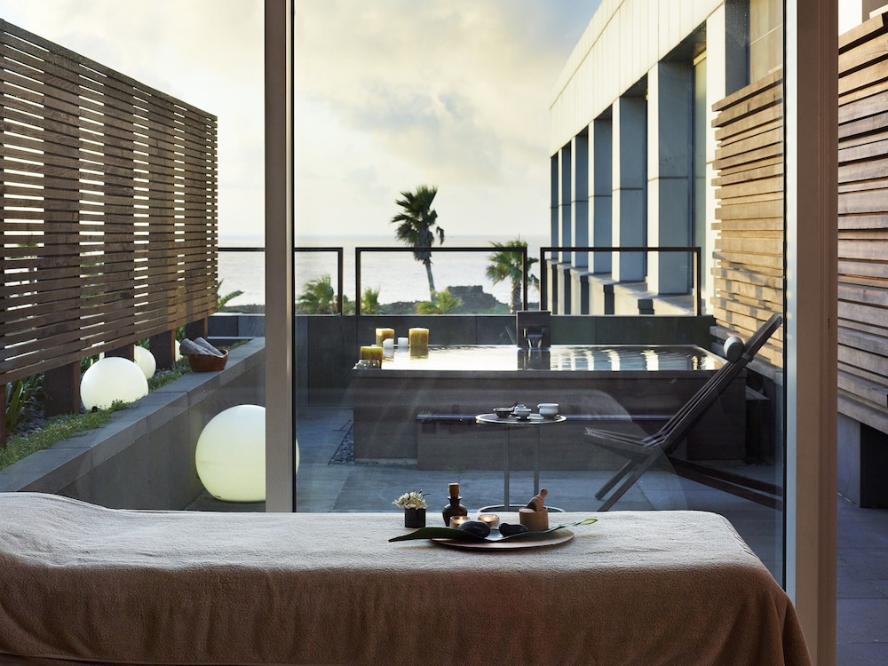 Haevichi Hotel and Resort Jeju 37/65