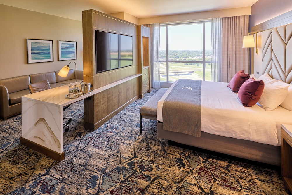 Sky, Tower, Junior Suite, King Bed