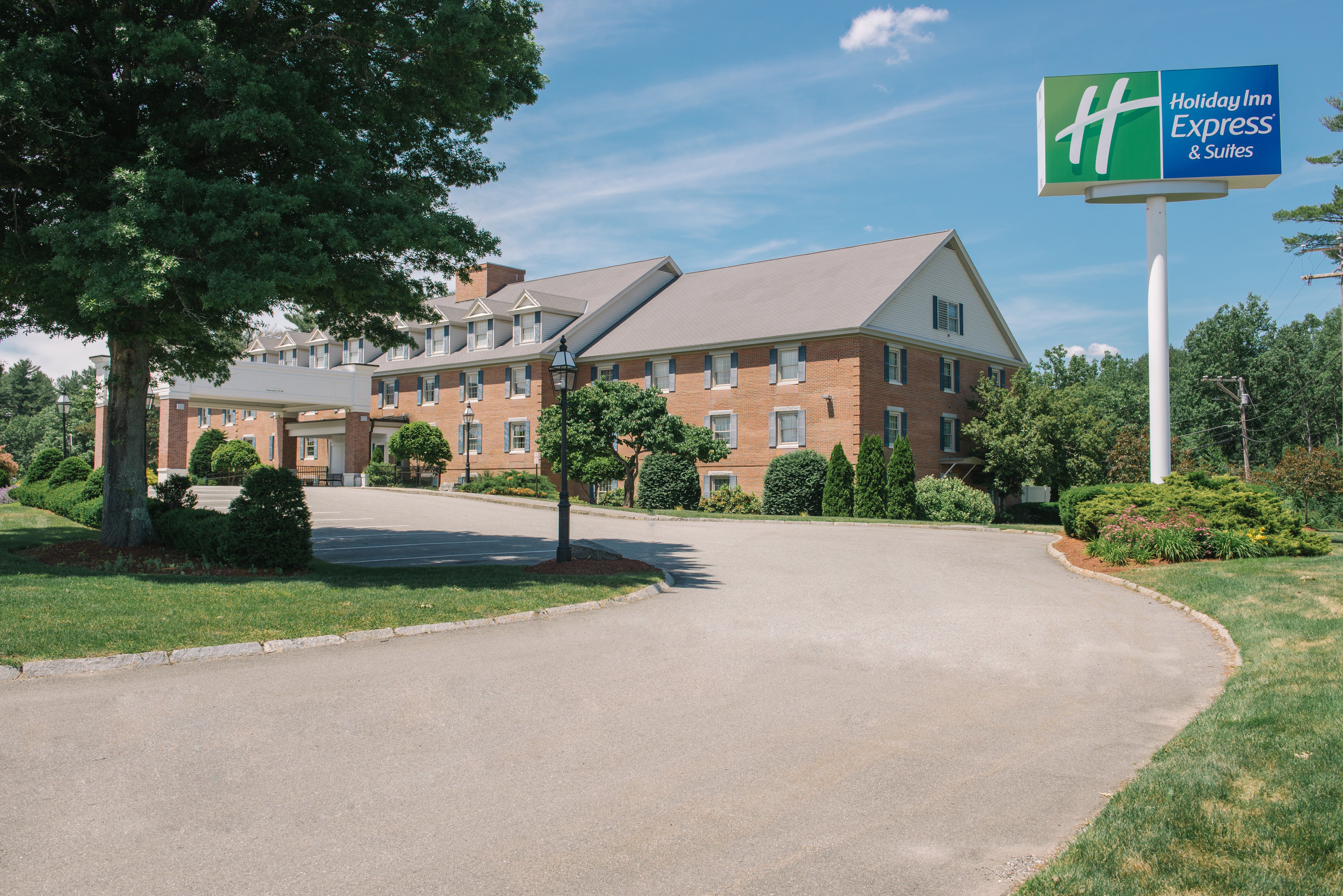 Holiday Inn Express Suites Merrimack 55/55
