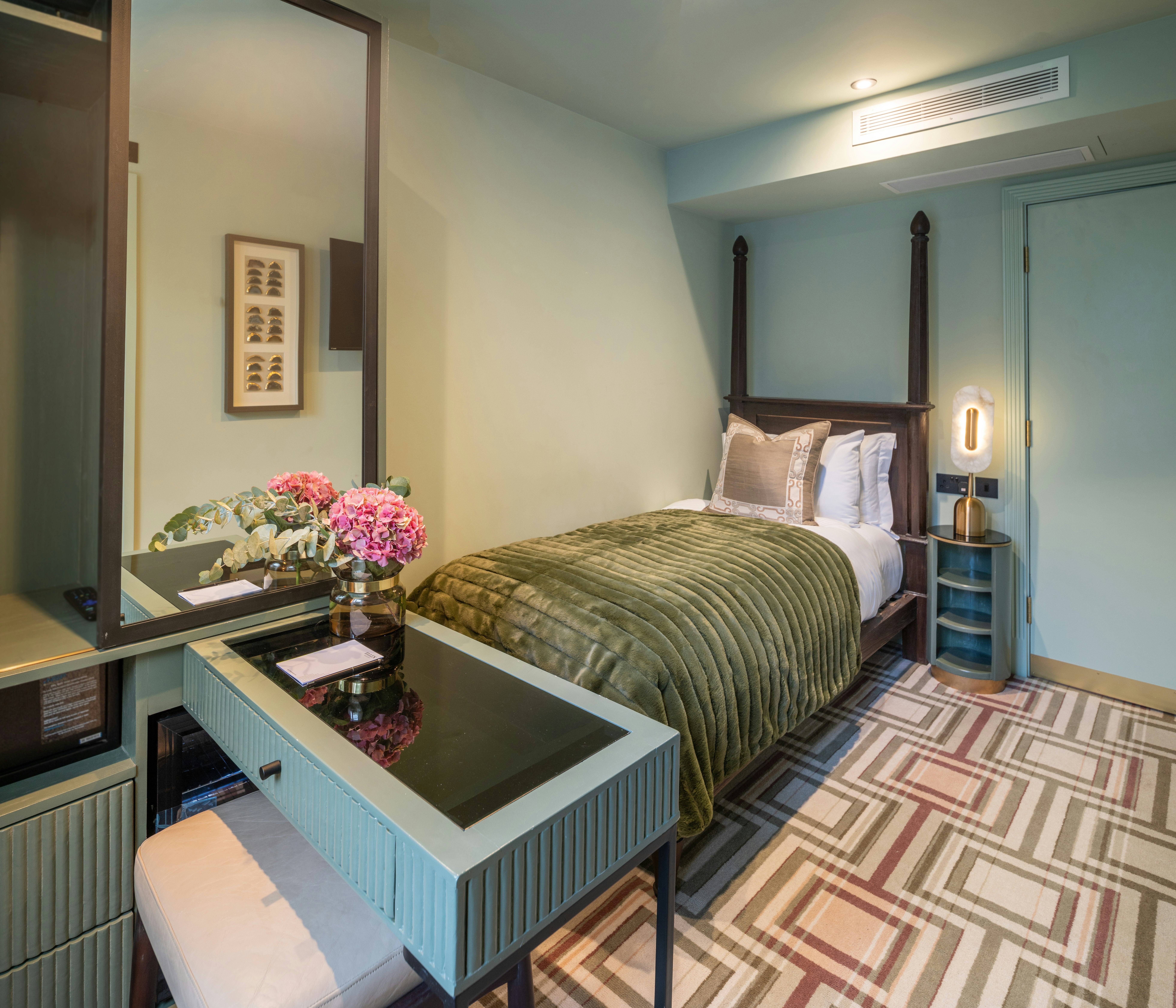 Ellen Kensington Hotel 20/39