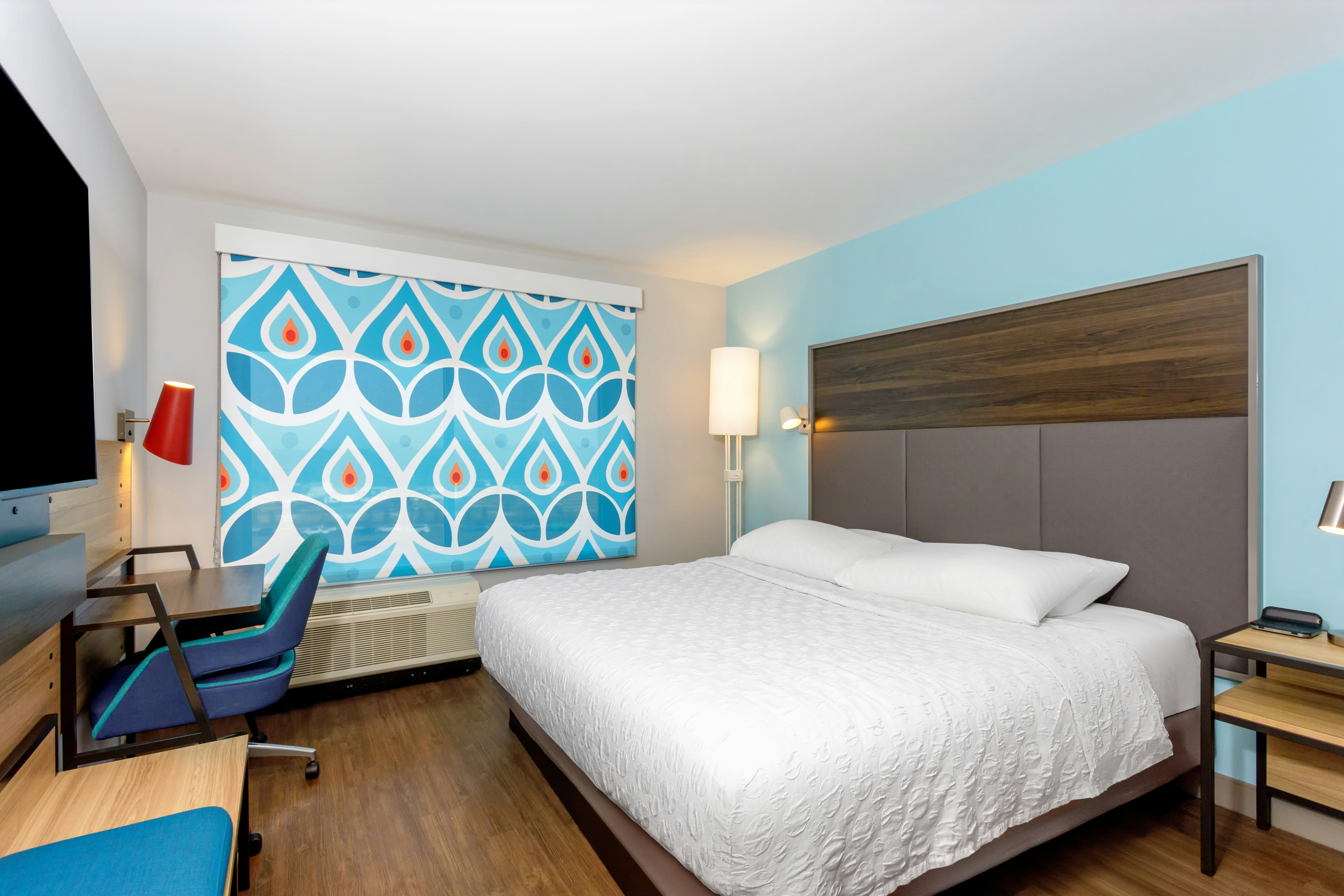 ROOM, KING BED