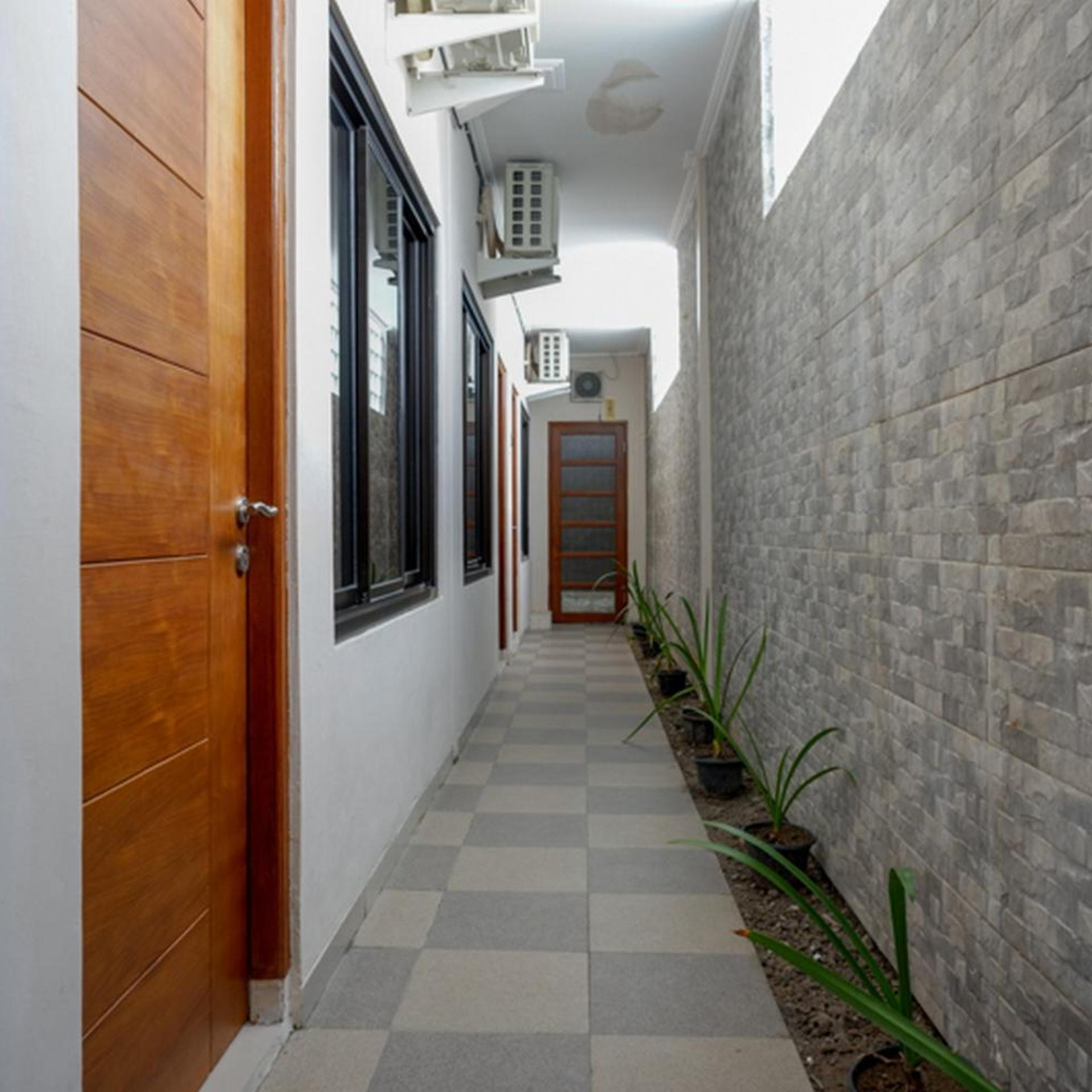 RedDoorz @ Jalan Majapahit Semarang 49/56