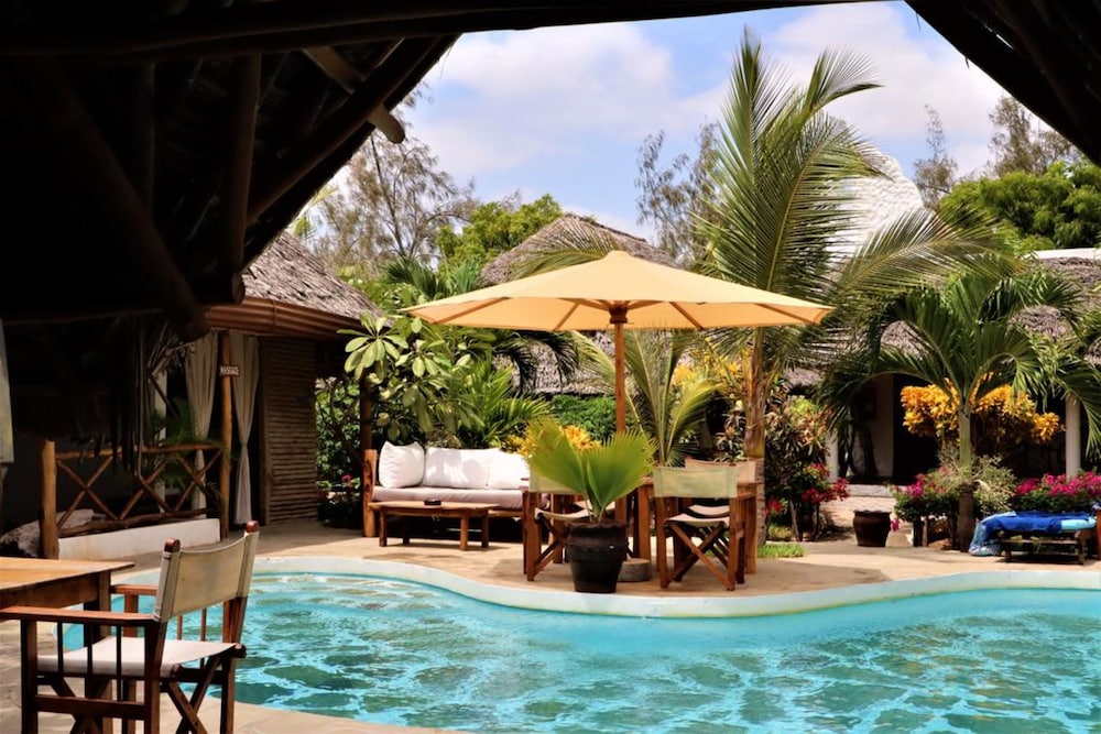 Mvuvi Lodge 3/50