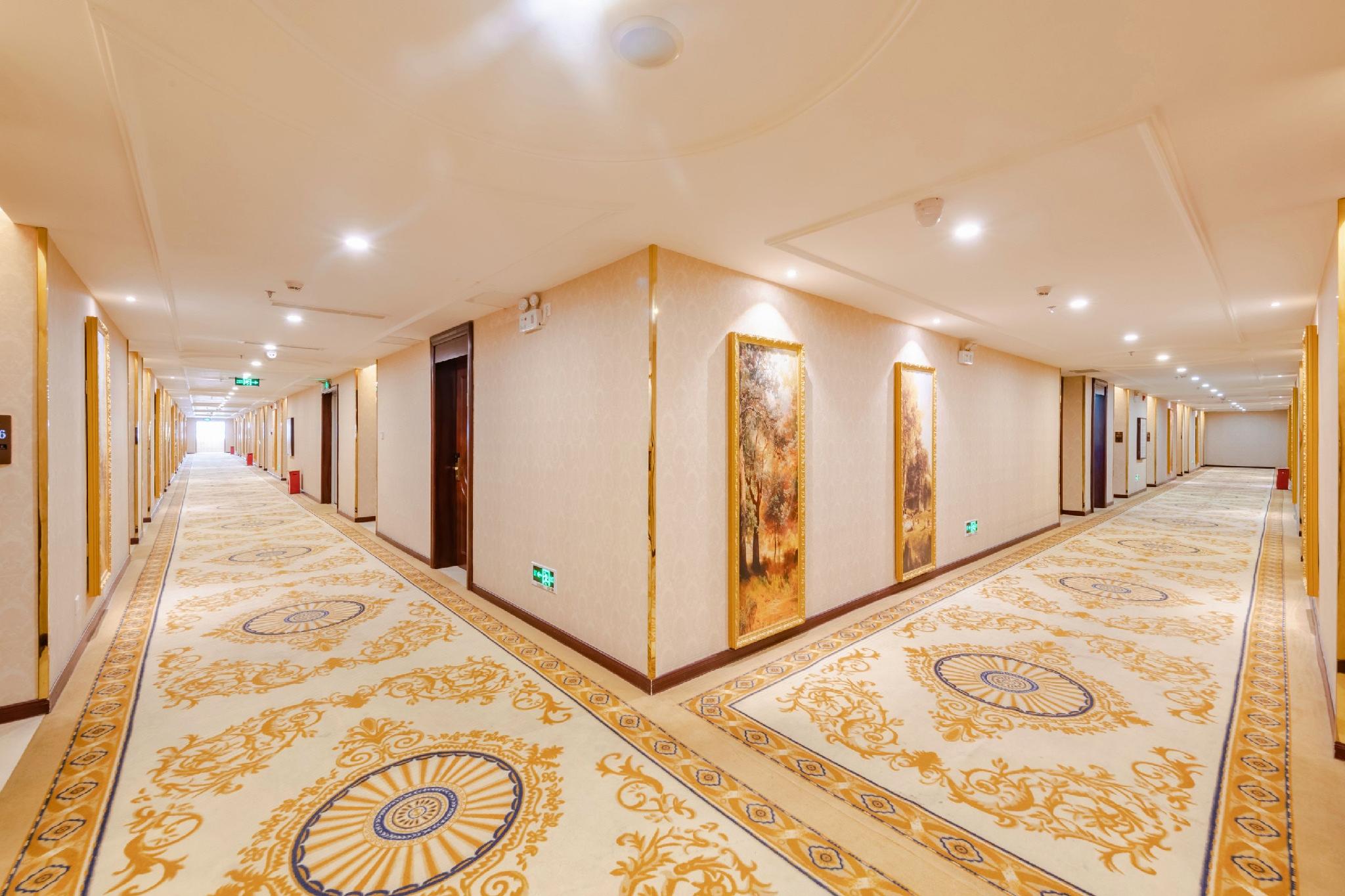 Vienna Hotel (Shenzhen Shiyan Shilong Community) 28/49