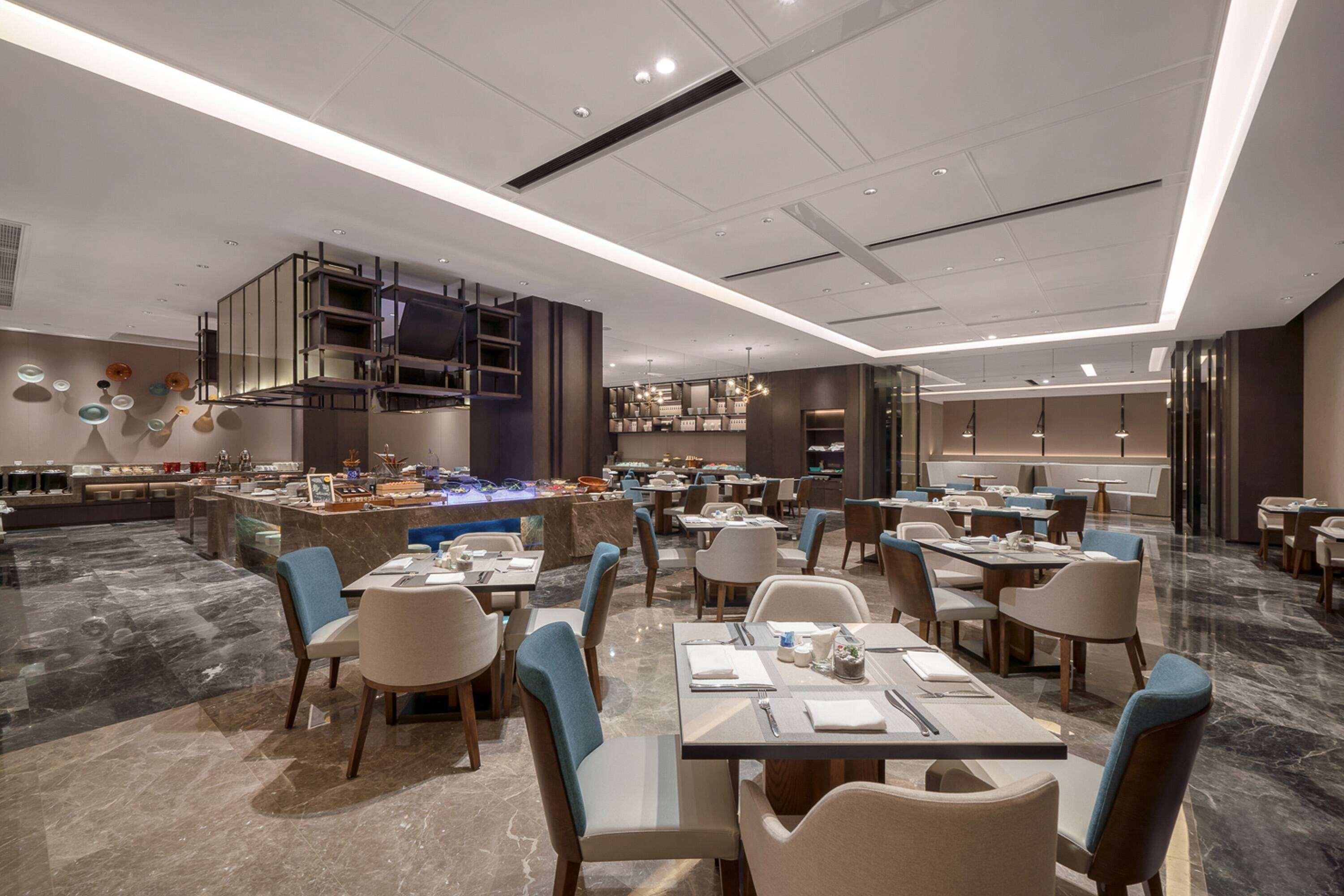 Howard Johnson by Wyndham Downtown Hotel Chongqing 32/50