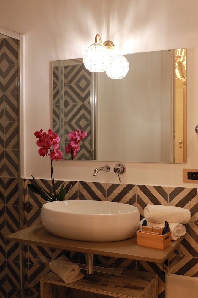Don Giulio Luxury Rooms 37/48