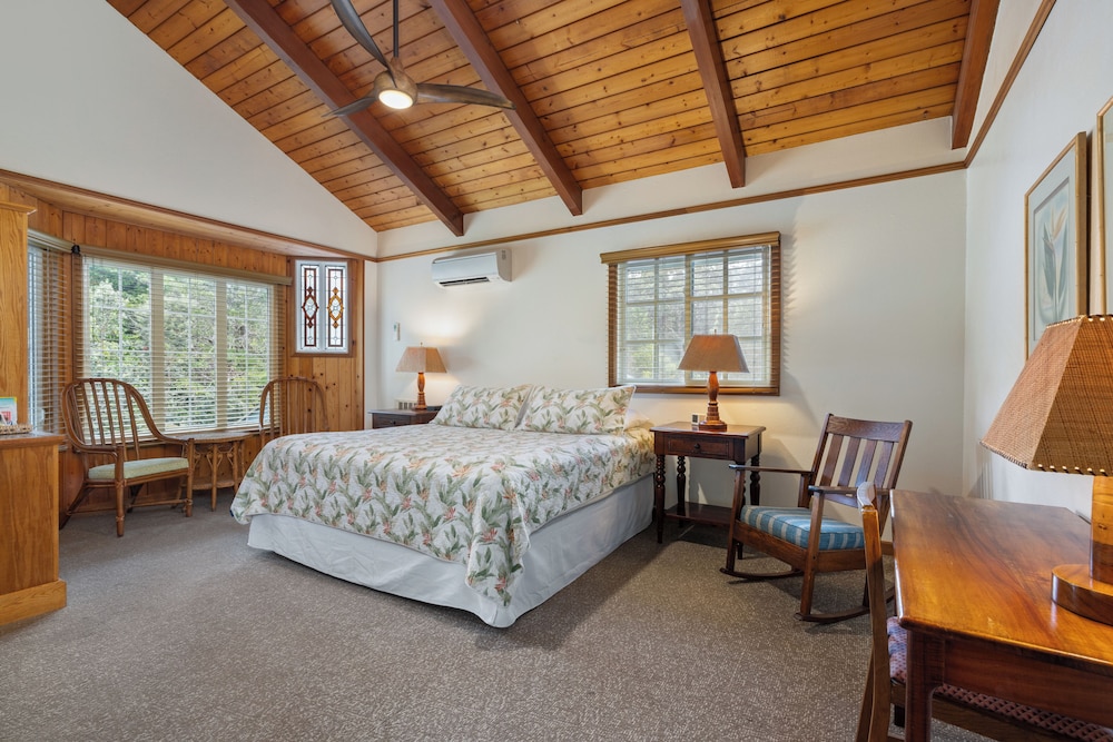 Kilauea Lodge and Restaurant 25/76
