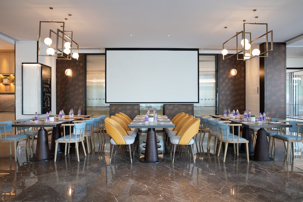 Even Hotels Shenzhen Nanshan 68/76