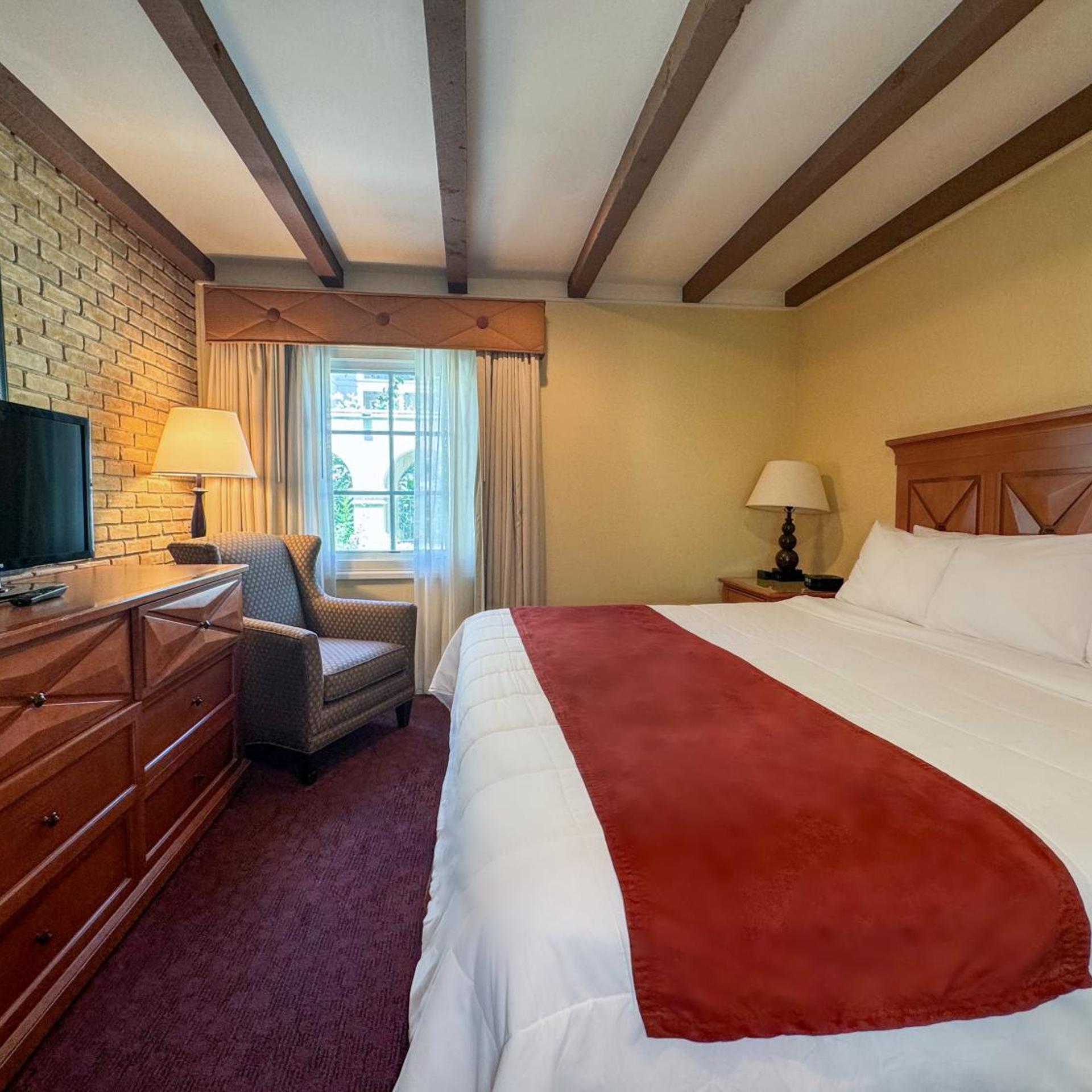 Deluxe, Suite, King Bed