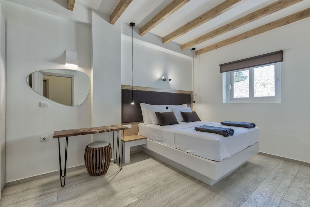 GRAND, SUITE, SEA VIEW, PRIVATE POOL