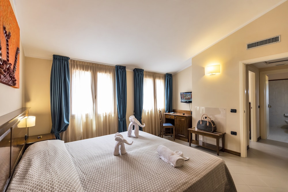 Hotel Tropis 15/70