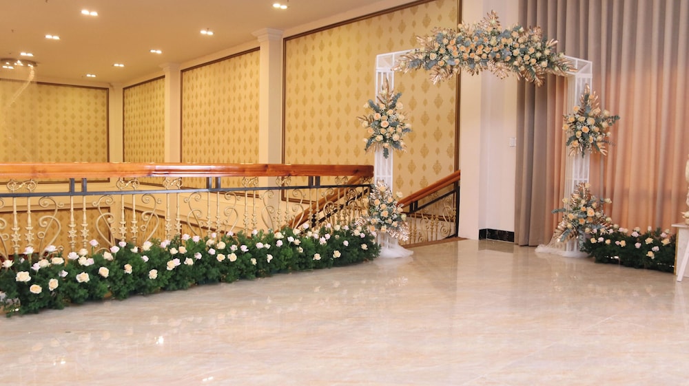 Ladalat Hotel 41/80