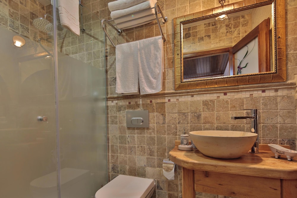 Artium Cave Hotel 46/50