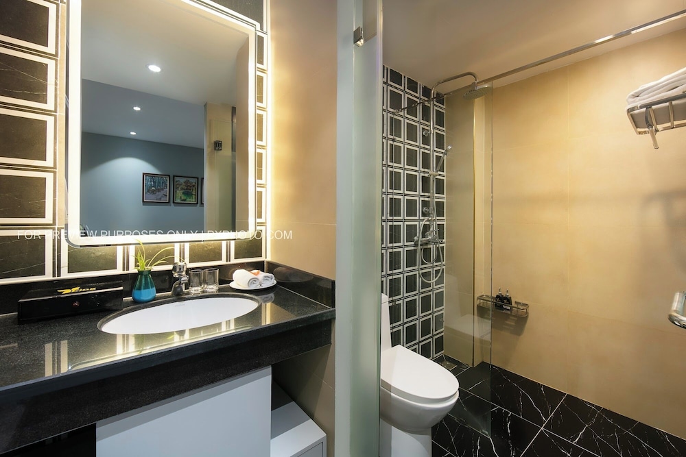 Ping Hotel Hanoi 62/66