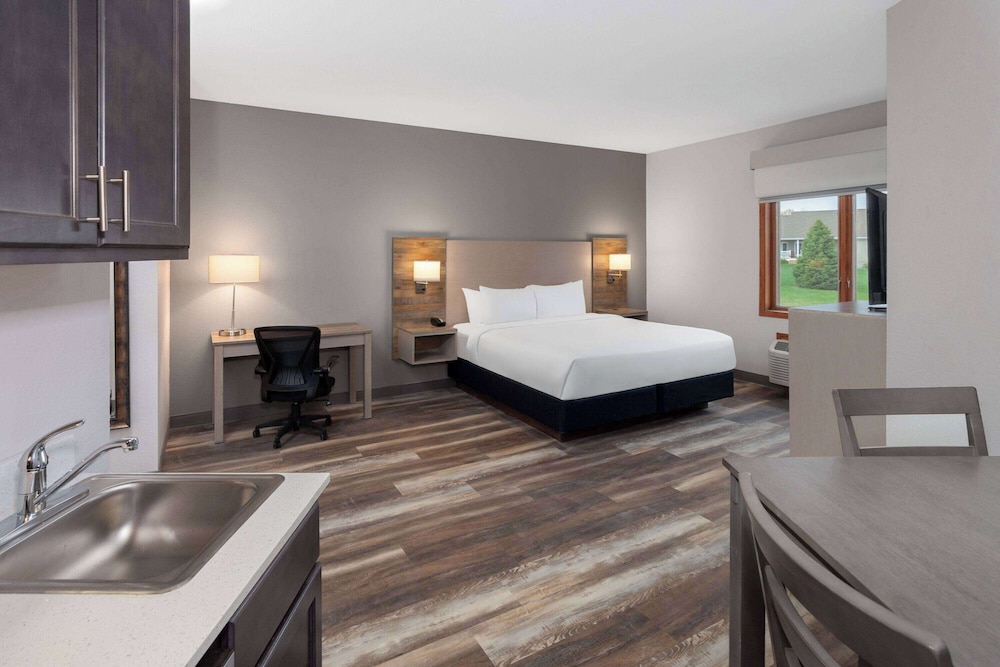 Efficiency, Studio, King Bed