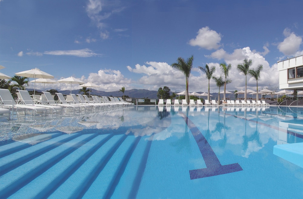 CLUB CAMPESTRE DE BUCARAMANGA 28/30