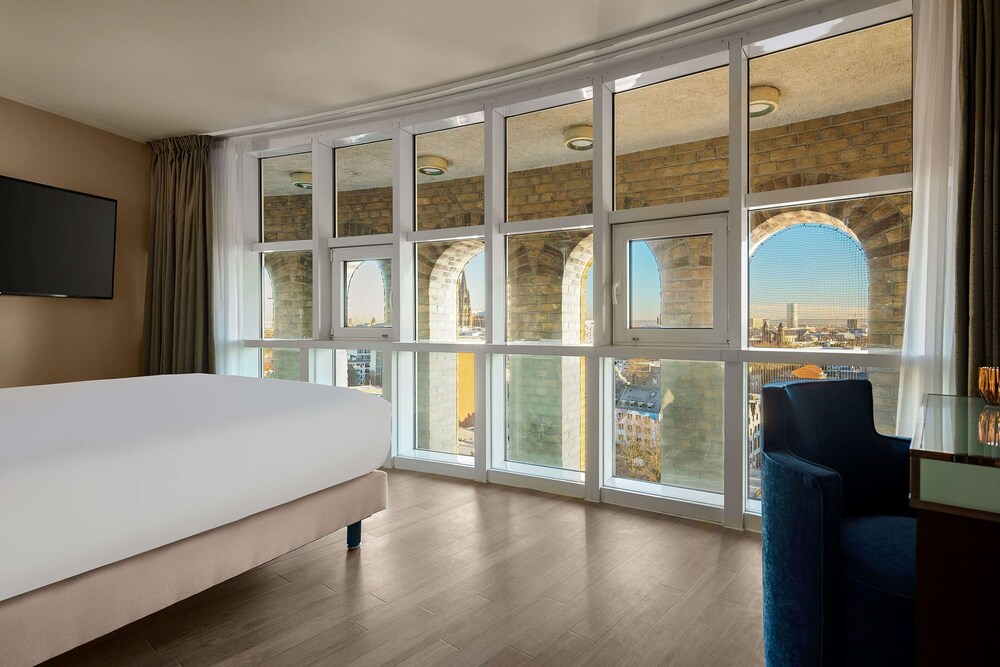 Hotel Wasserturm Cologne Curio Collection By Hilton 17/57
