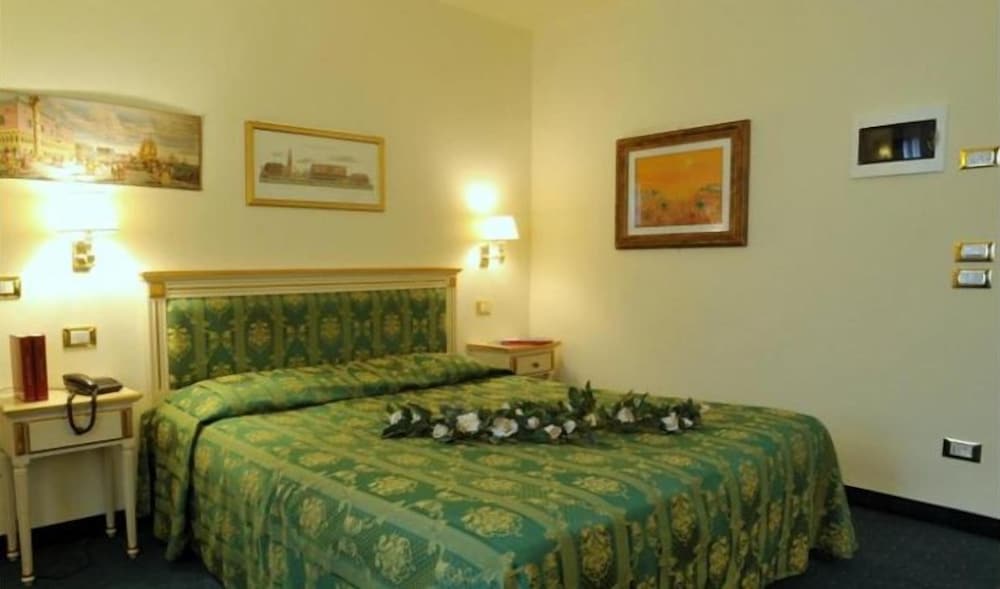 Villa Crispi 20/37