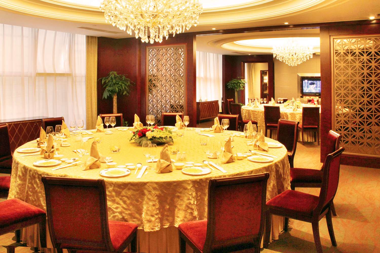 Central Hotel Shanghai 37/48