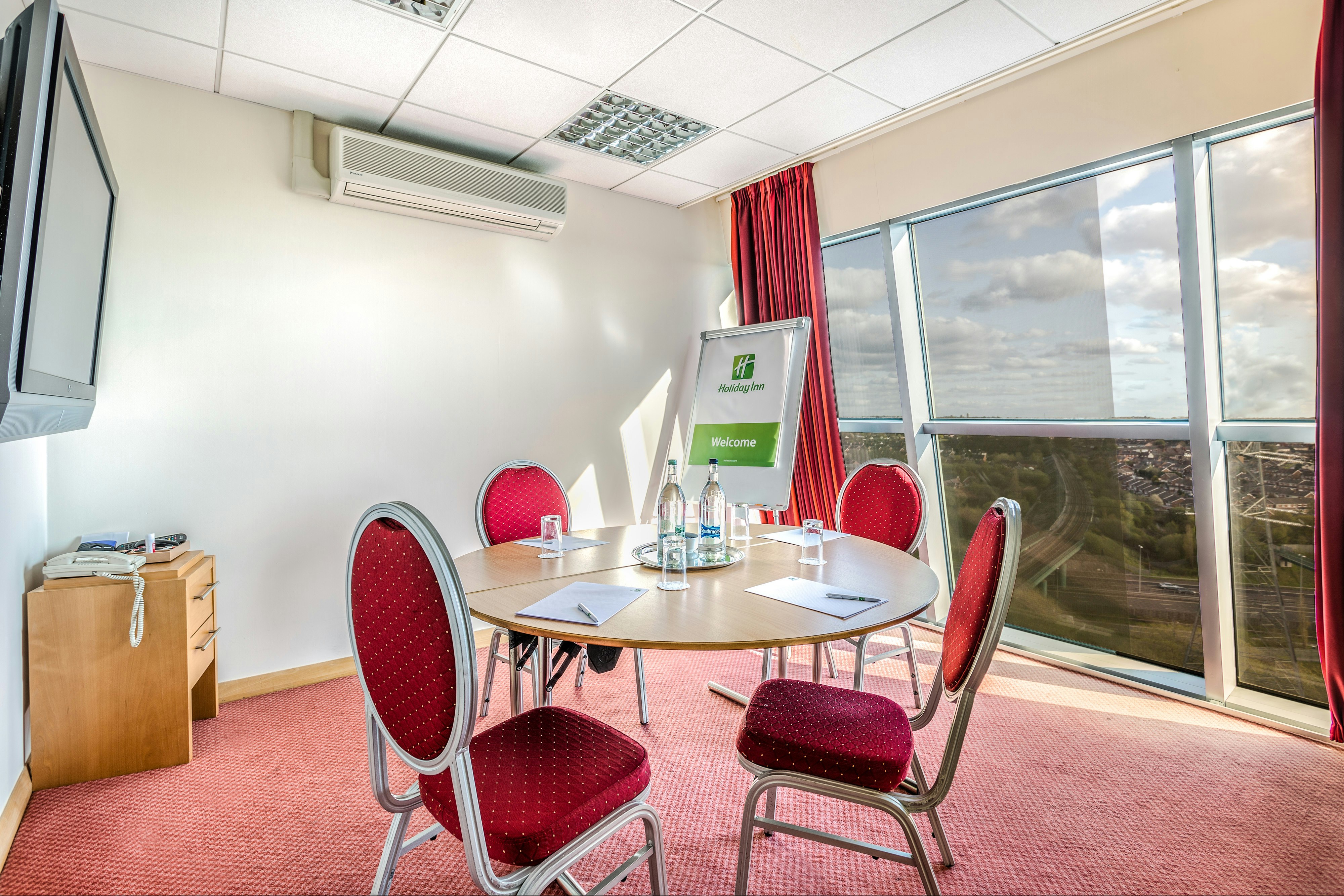 HOLIDAY INN BIRMINGHAM NORTH - CANNOCK 8/22