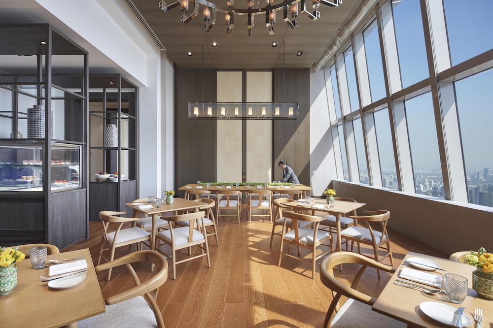 Park Hyatt Shanghai 54/68