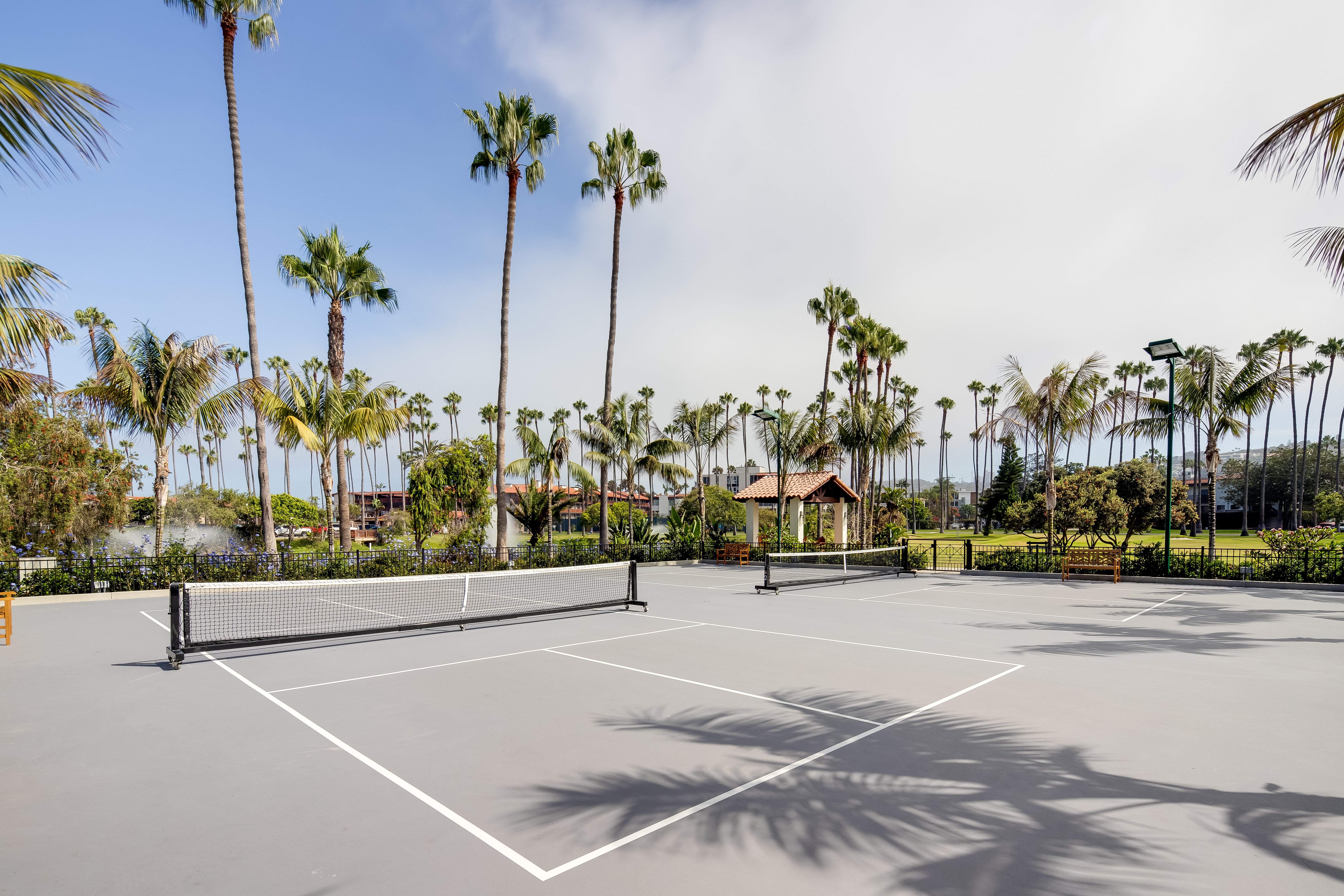 La Jolla Beach and Tennis Club 32/73