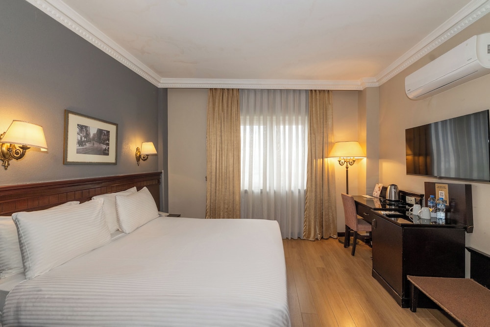 Pera Rose Hotel 23/78
