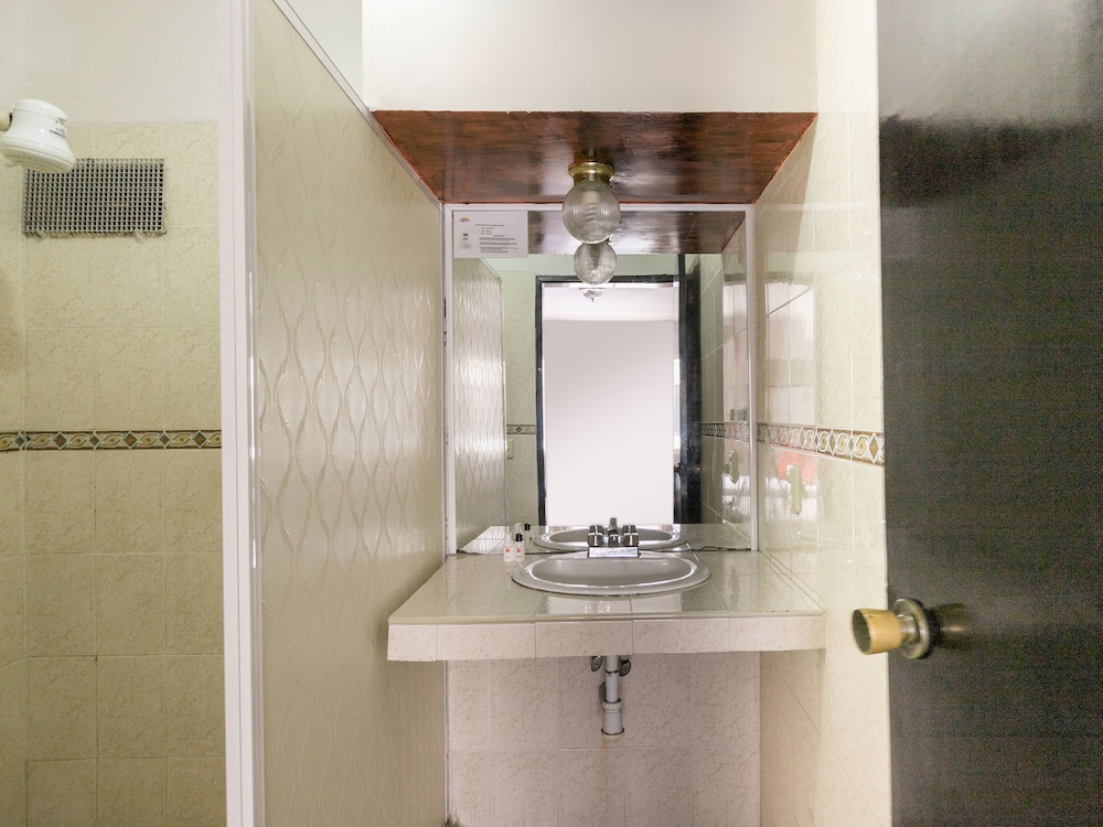Zona Dorada Inn 47/50