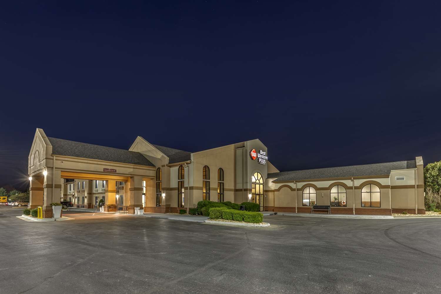 Best Western Plus Sikeston 2/37
