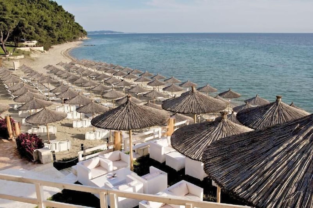 Elani Bay Resort 36/50