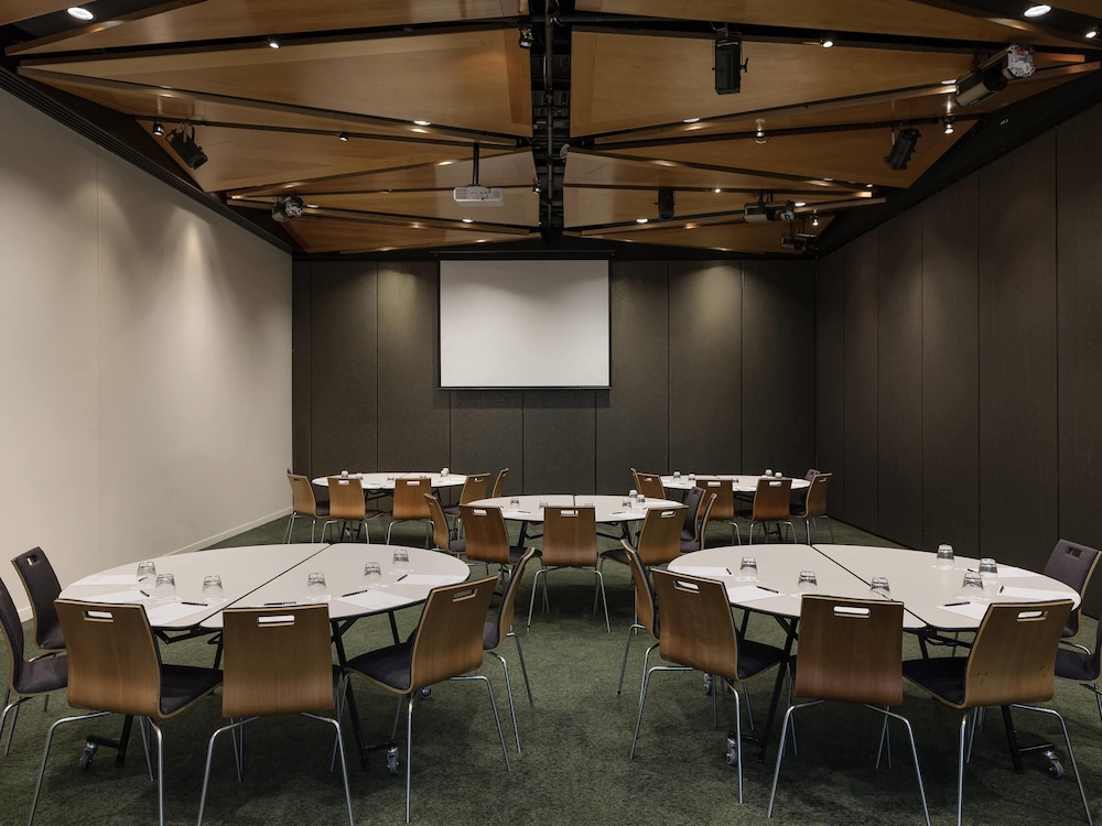 Novotel Auckland Airport 64/72