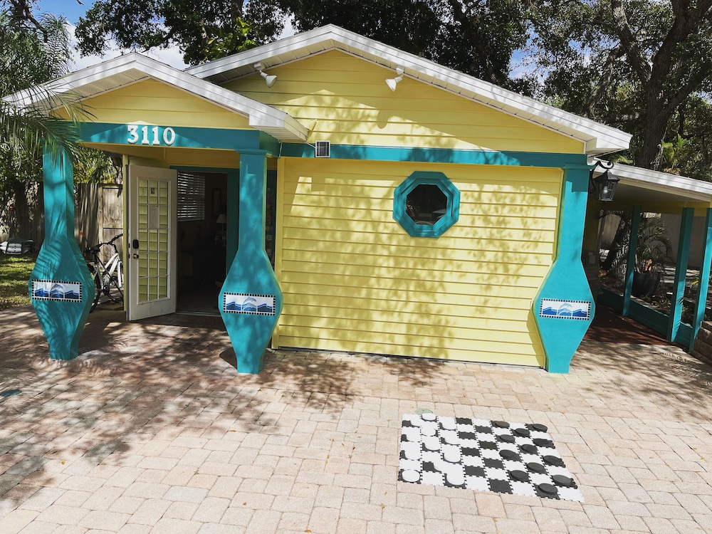 MarBay Suites 3/50