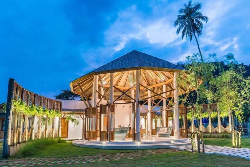 Rest Sea Resort 2/50