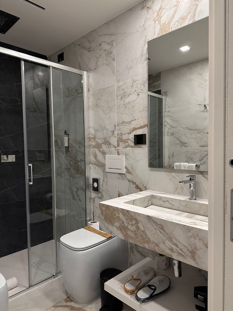 Maison Tritone 66/77