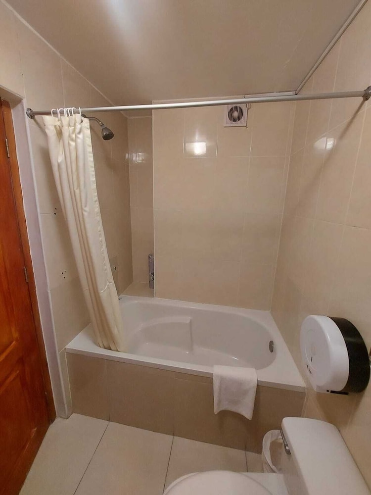 Epiqus Hotel Esperanza 46/49