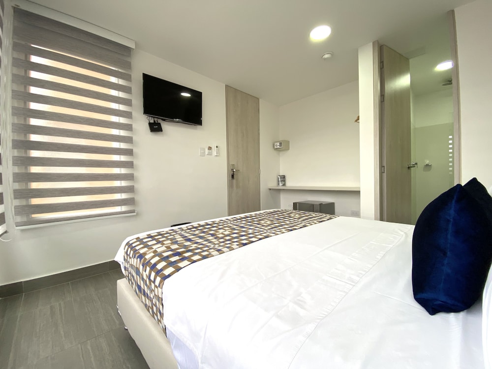 Seven Inn Hotel By Colombiaclick 8/50
