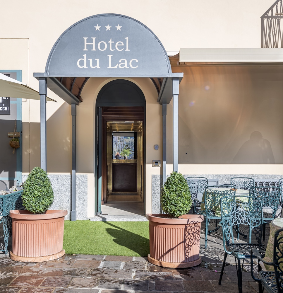 Hotel Du Lac 3/43