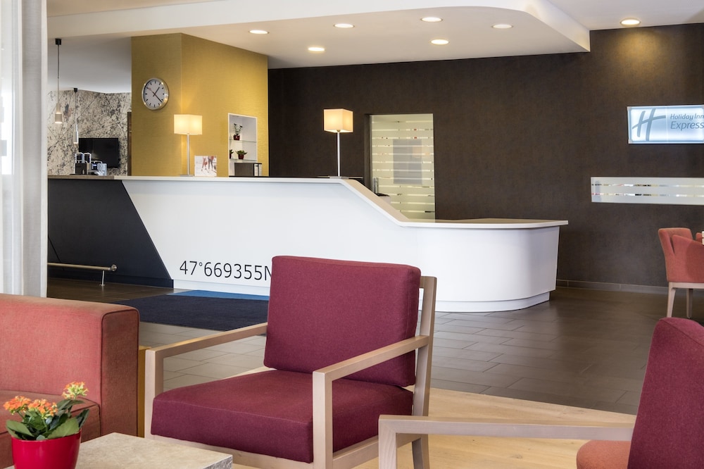 Holiday Inn Express Friedrichshafen 13/76