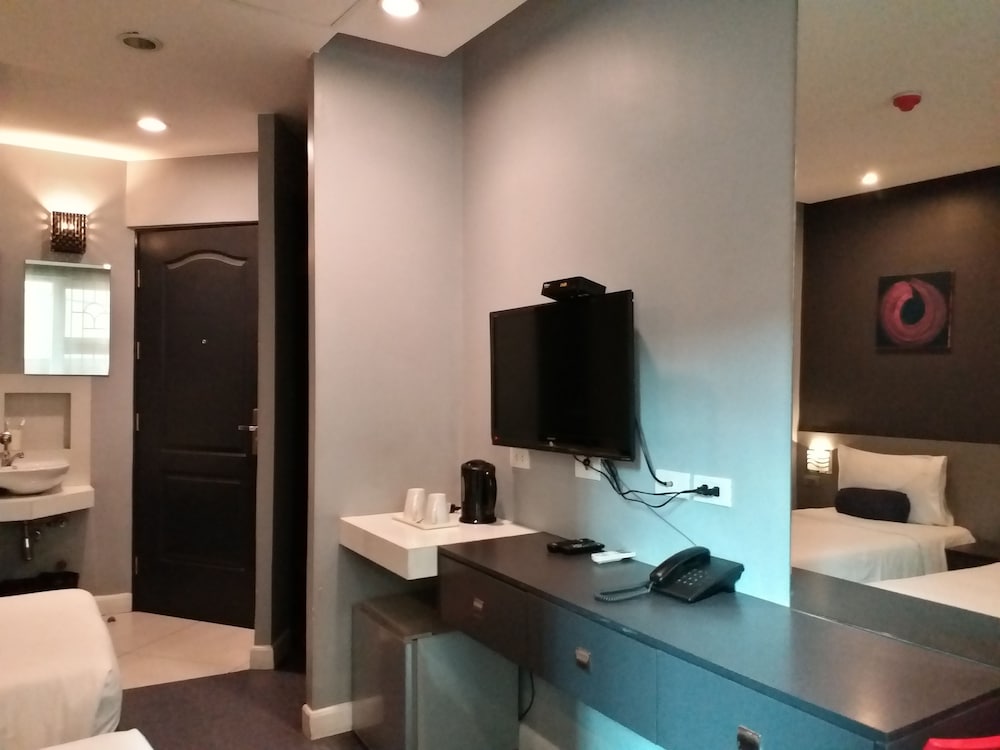 Leez Inn Malate 19/65