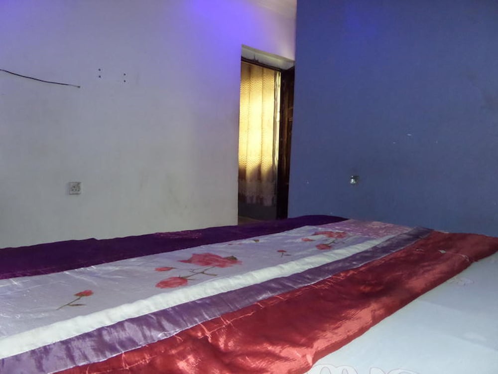 PRESIDENTIAL, SUITE