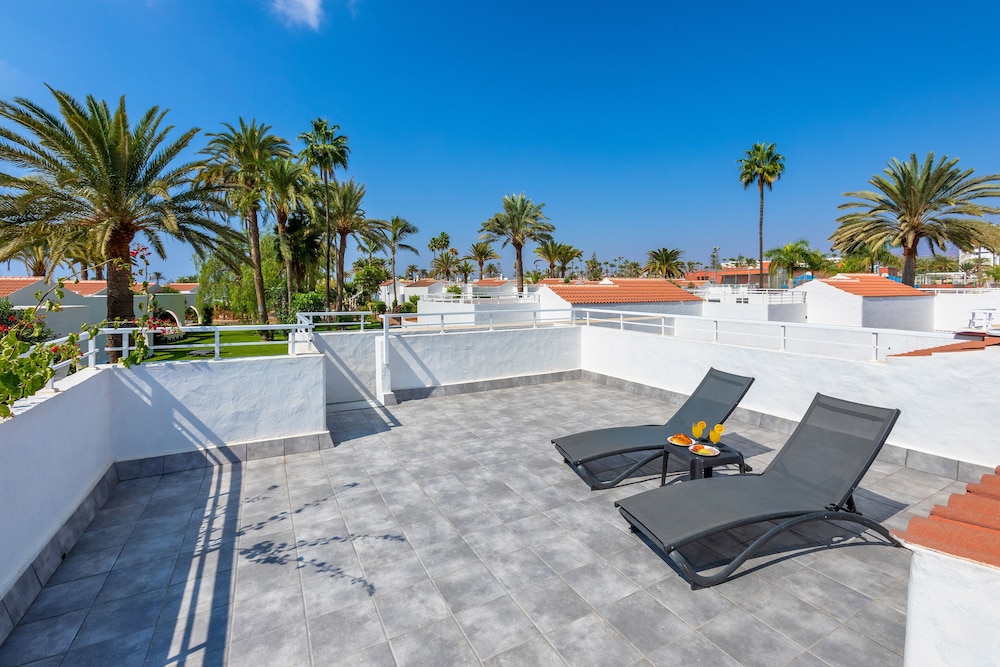 Sol Barbacan Apartments 10/72