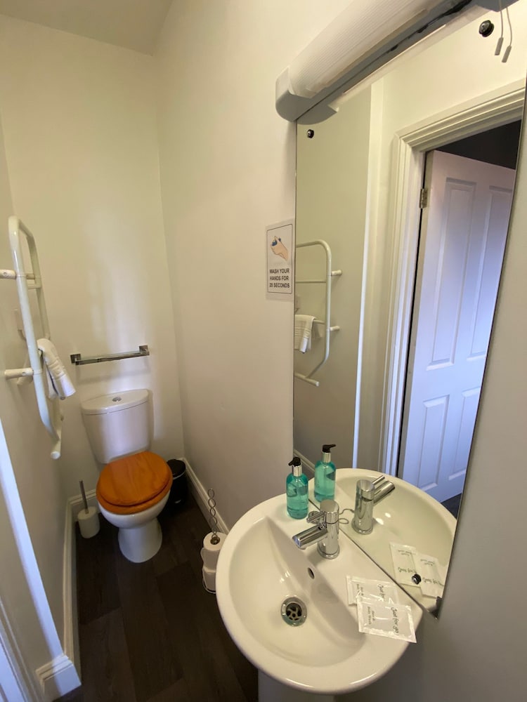 Ambleside Central - Guest House 36/45