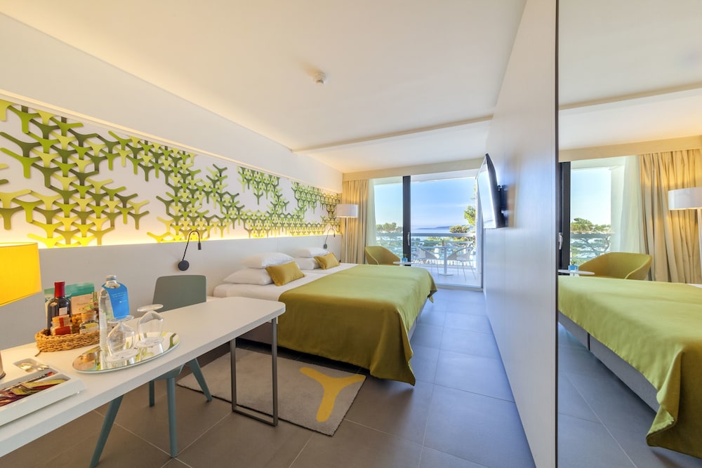 Bluesun Hotel Berulia 24/65