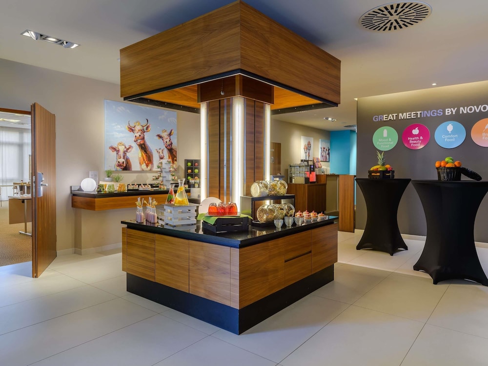NOVOTEL NUERNBERG MESSEZENTRUM 6/58