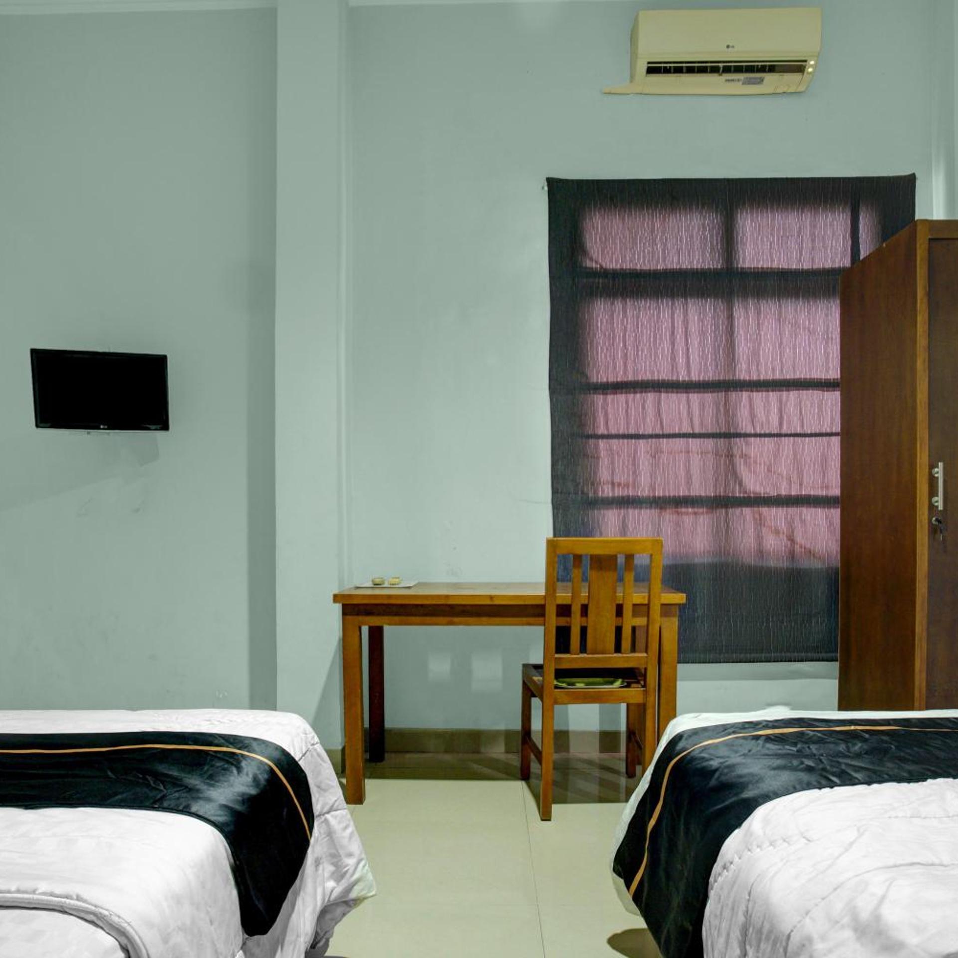 Hotel O near Palembang Square Mall formerly Wisma Faeyza Syakira Syariah 22/54